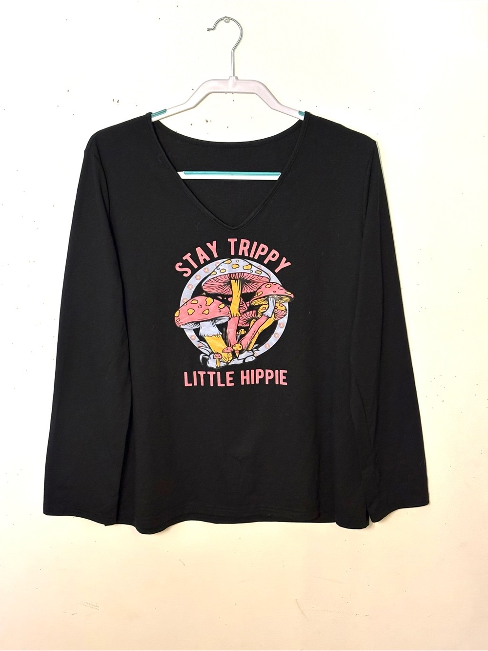 Stay Trippy Little Hippie Black V-Neck Long Sleeved Graphic Tee. Size XL. NWT.
